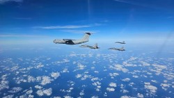 Ba nước tiến hành tập trận 'Hiệp sĩ sa mạc' trên Biển Arab