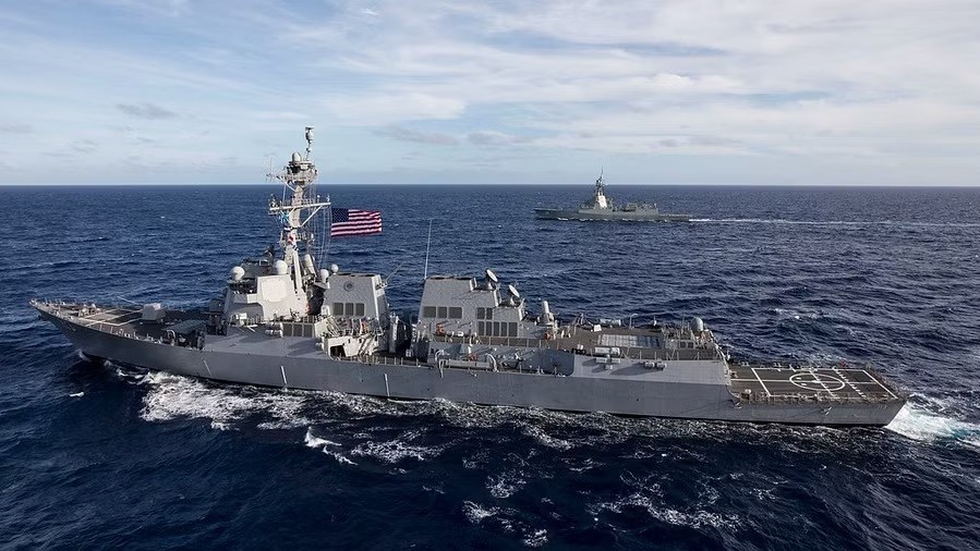 Tàu khu trục Mỹ đi qua eo biển Đài Loan, Trung Quốc nói 'đã xử lý'