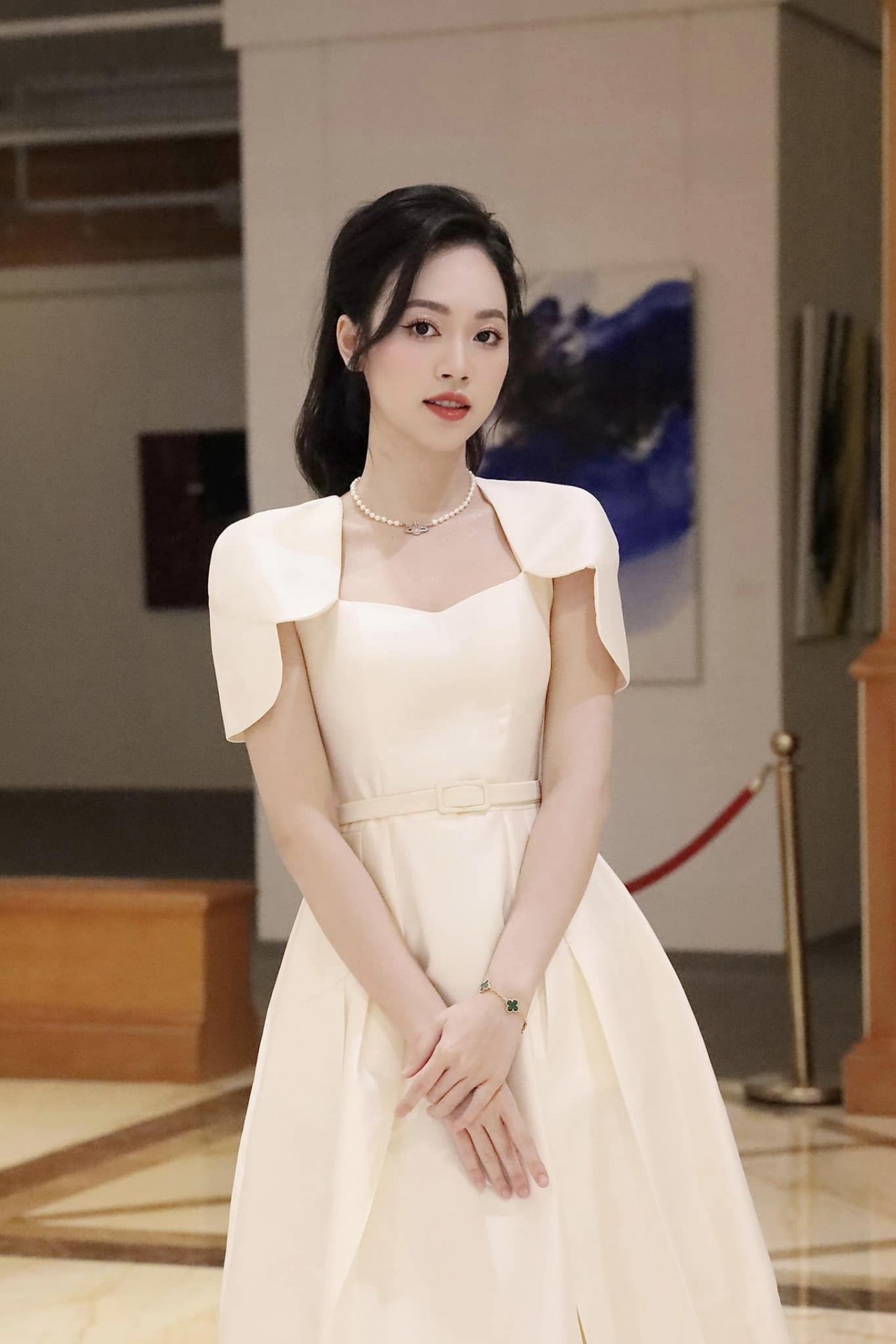 Á hậu Trịnh Thùy Linh Á hậu Trịnh Thùy Linh