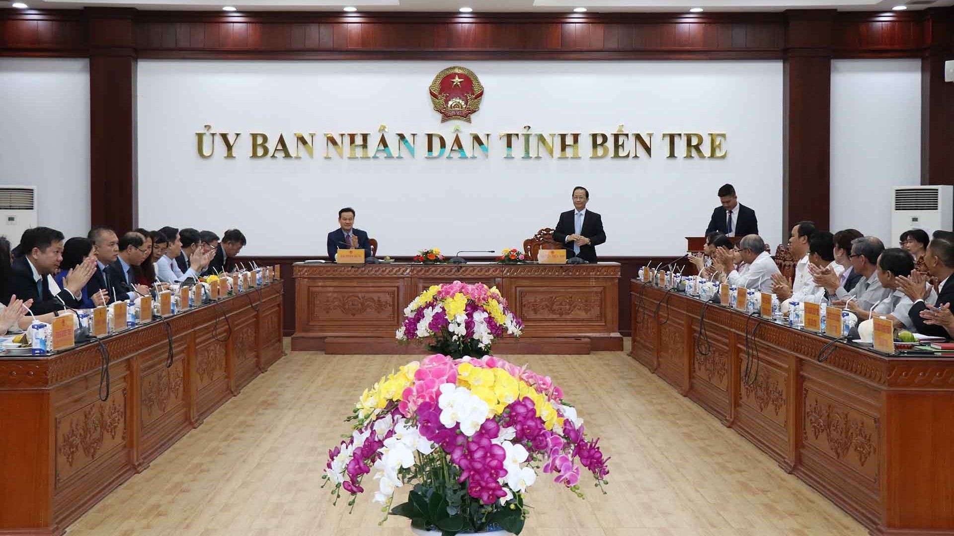 Đoàn Trưởng cơ quan đại diện Việt Nam tại nước ngoài gặp gỡ các địa phương vùng ĐBSCL