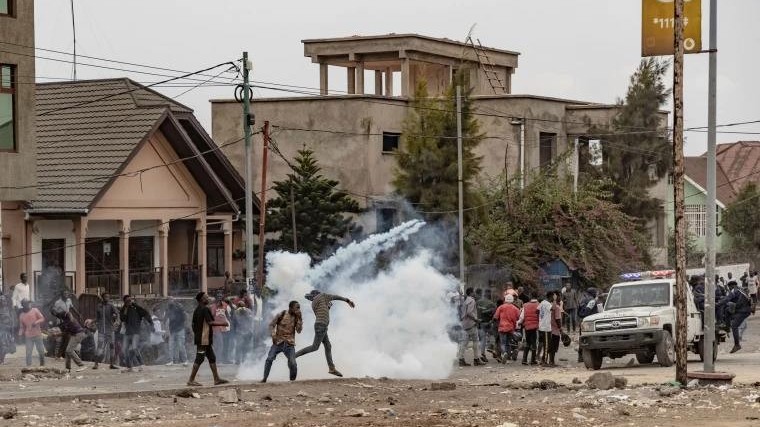 Nhóm M23 thả 120 quả bom cối xuống nhà dân ở CHDC Congo