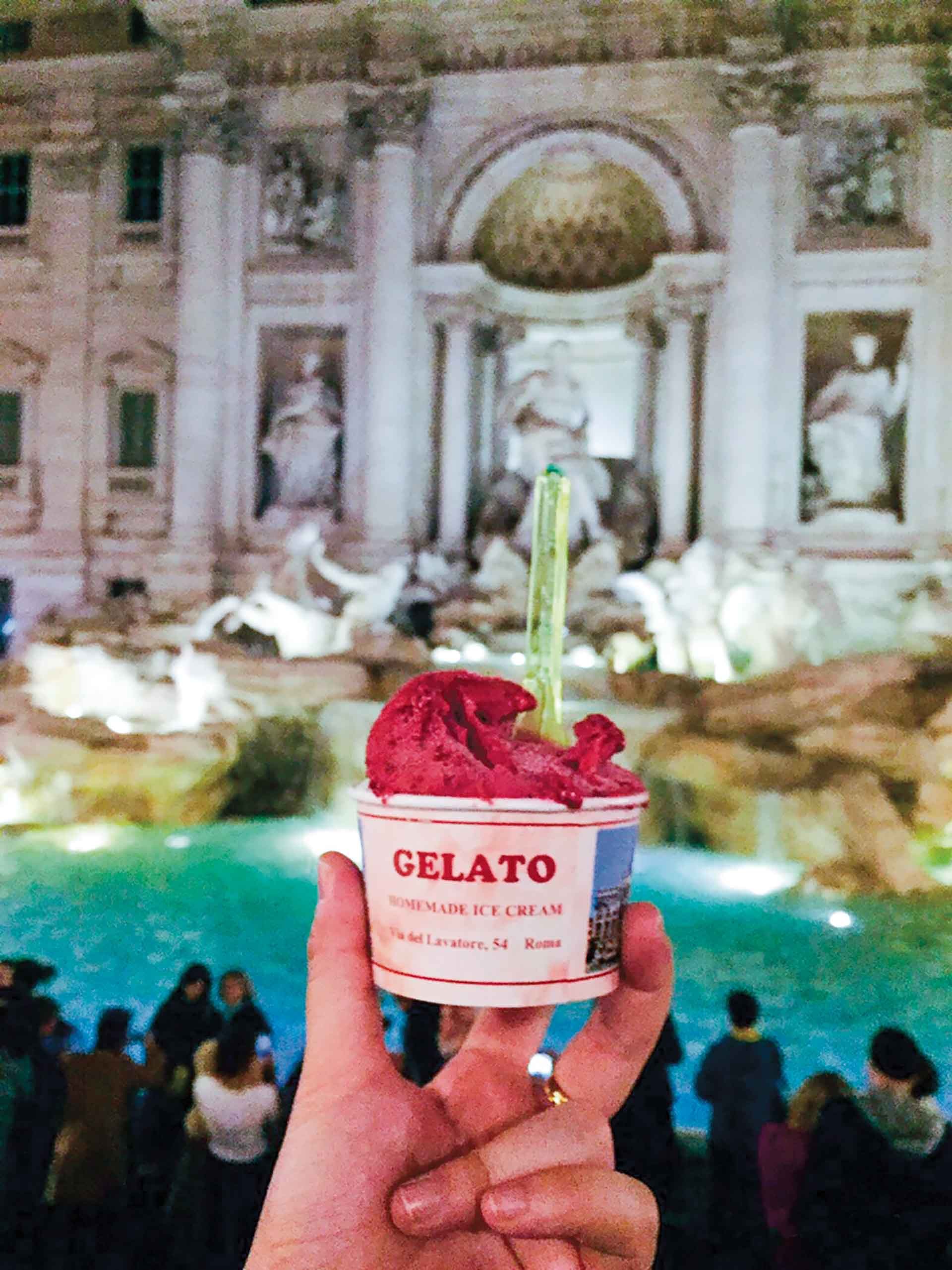 Nhớ về bầu trời xanh ngắt ở Rome Nhớ về bầu trời xanh ngắt ở Rome