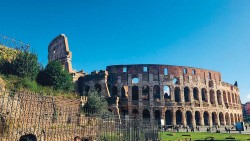 Nhớ về bầu trời xanh ngắt ở Rome