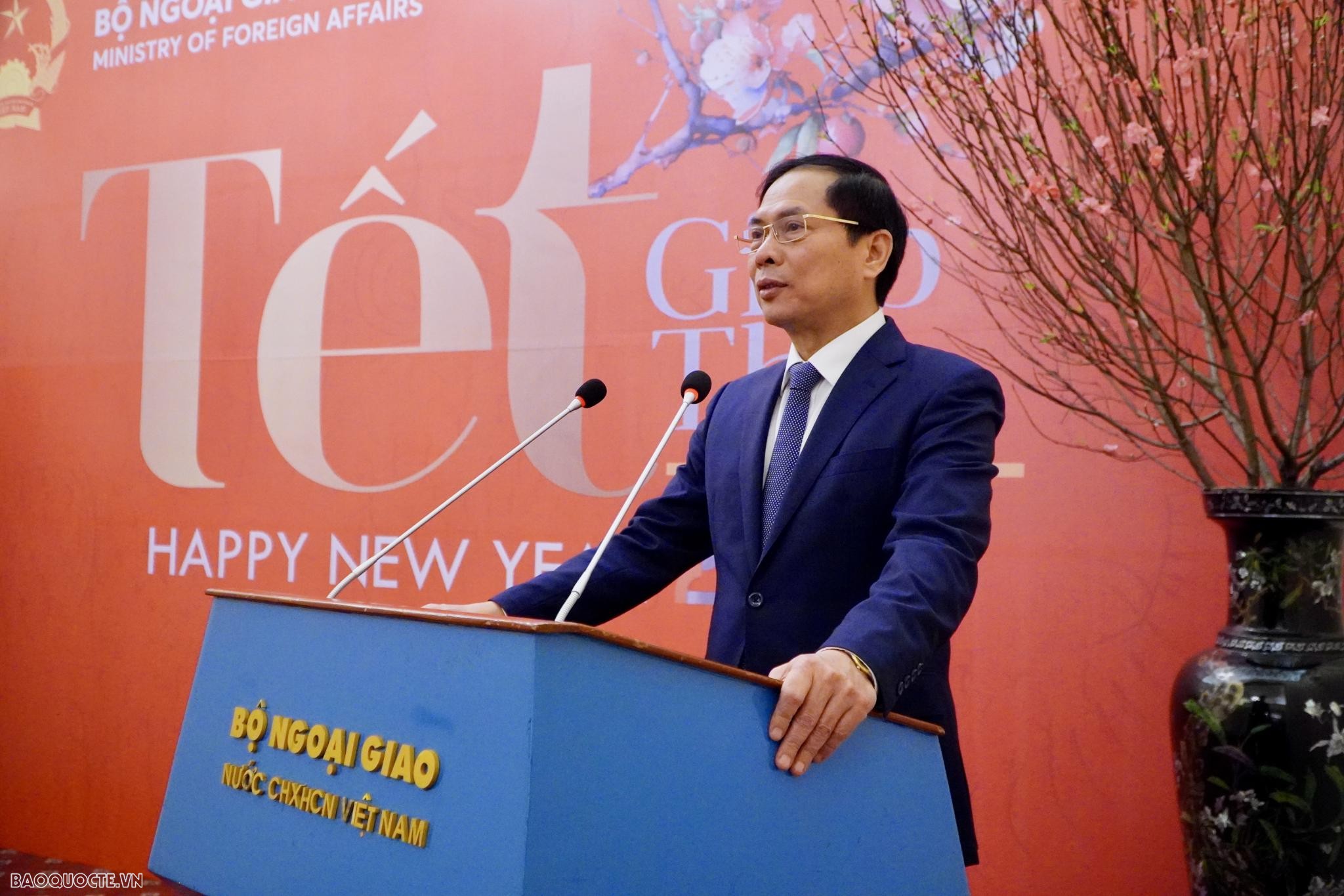 Bộ trưởng Ngoại giao Bùi Thanh Sơn gặp mặt báo chí nhân dịp Tết Giáp Thìn năm 2024