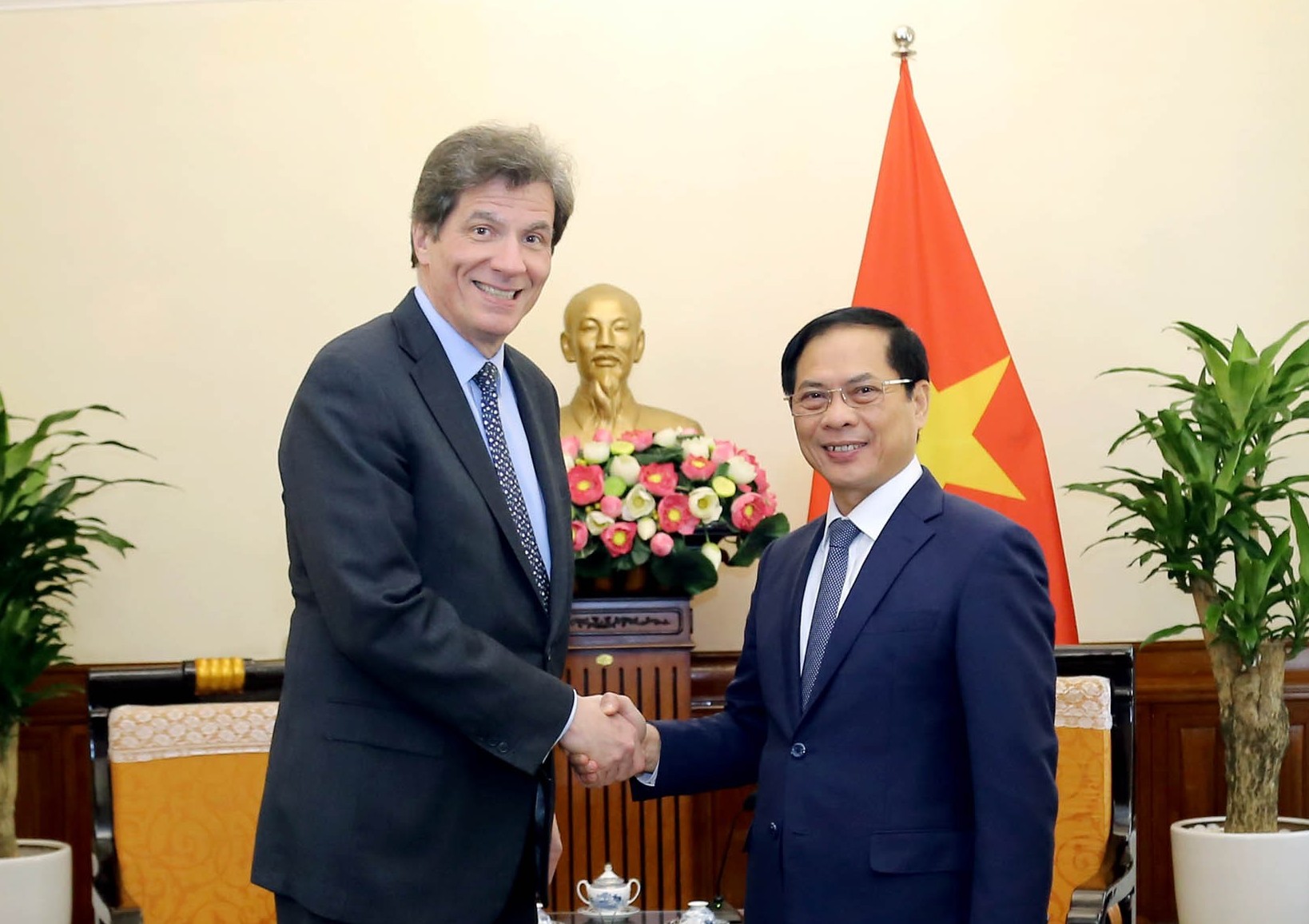 Bộ trưởng Ngoại giao Bùi Thanh Sơn tiếp Thứ trưởng Ngoại giao Hoa Kỳ