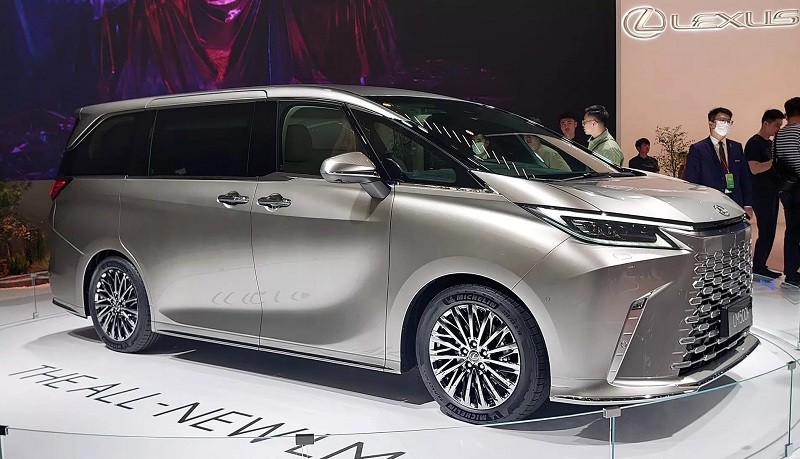 Đại lý bắt đầu nhận cọc Lexus LM 500h 2024 tại Việt Nam