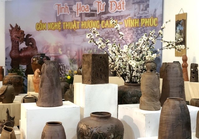 Muôn vàn hoạt động mang đậm bản sắc văn hoá Tết tại Hội Xuân Giáp Thìn 2024 Muôn vàn hoạt động mang đậm bản sắc văn hoá Tết tại Hội Xuân Giáp Thìn 2024