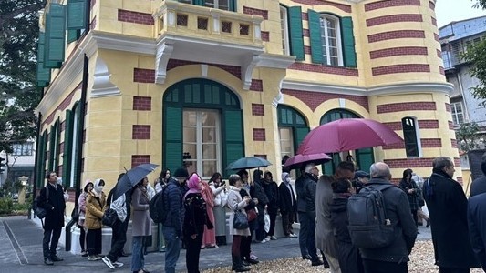 Biệt thự Pháp cổ du hút khách tham quan sau thời gian trùng tu