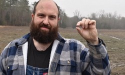 Du khách người Pháp tìm thấy viên kim cương khủng ở Mỹ