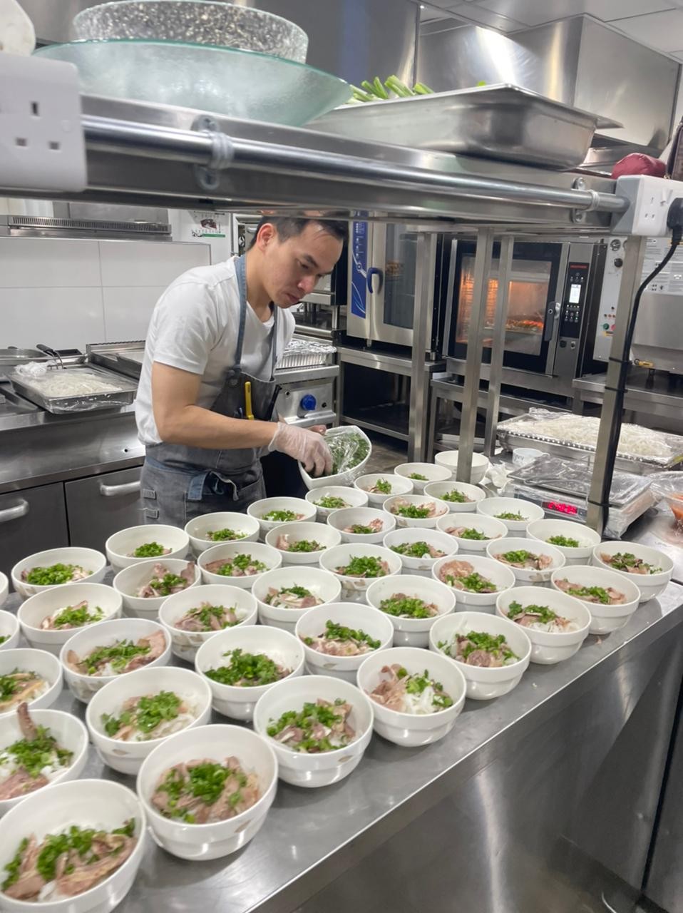 Đại sứ quán Việt Nam tại Kuwait mừng Xuân Giáp Thìn Đại sứ quán Việt Nam tại Kuwait mừng Xuân Giáp Thìn