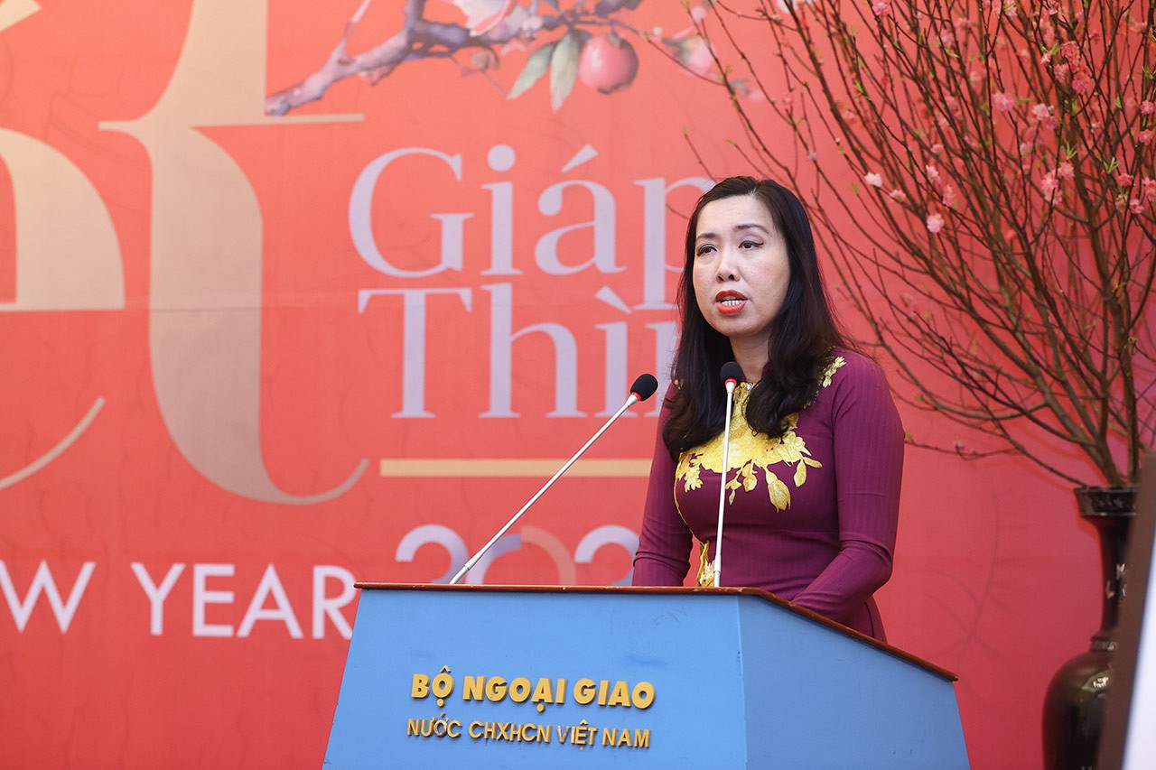 Bộ Ngoại giao gặp mặt các cơ quan thông tấn, báo chí nước ngoài thường trú tại Việt Nam dịp Xuân Giáp Thìn 2024 Bộ Ngoại giao gặp mặt các cơ quan thông tấn, báo chí nước ngoài thường trú tại Việt Nam dịp Xuân Giáp Thìn 2024