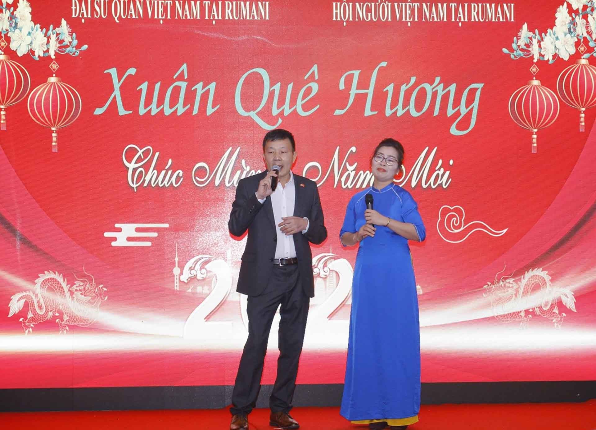 Đầm ấm không khí Tết cộng đồng tại Romania Đầm ấm không khí Tết cộng đồng tại Romania