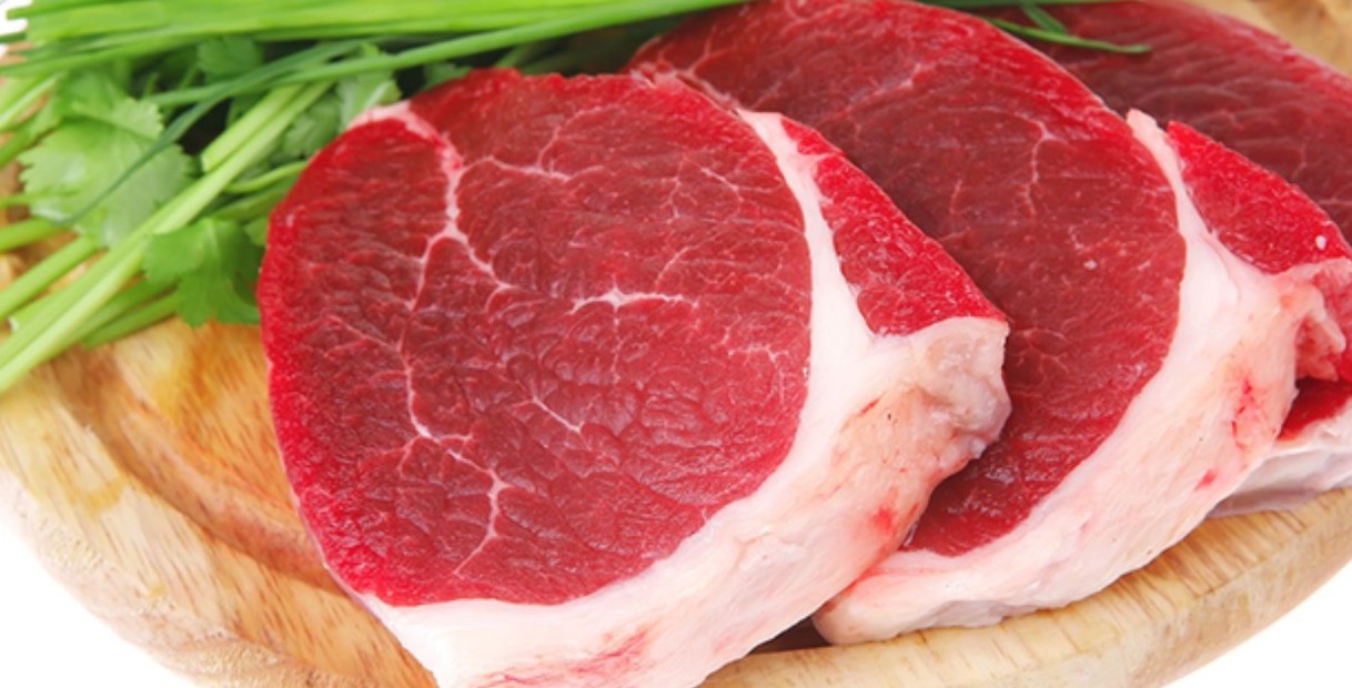 Giá heo hơi hôm nay 30/1: Giá heo hơi trong nước tăng nhẹ, khó khăn xử lý nhập lậu