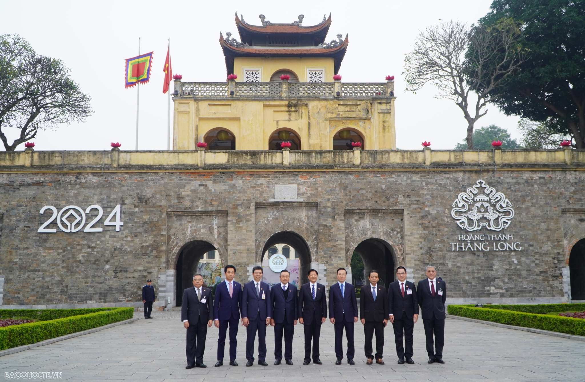 Hai Nguyên thủ Việt Nam và  Philippines thăm quan Hoàng Thành Thăng Long