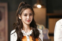 Tài khoản mạng xã hội của Angelababy hoạt động trở lại