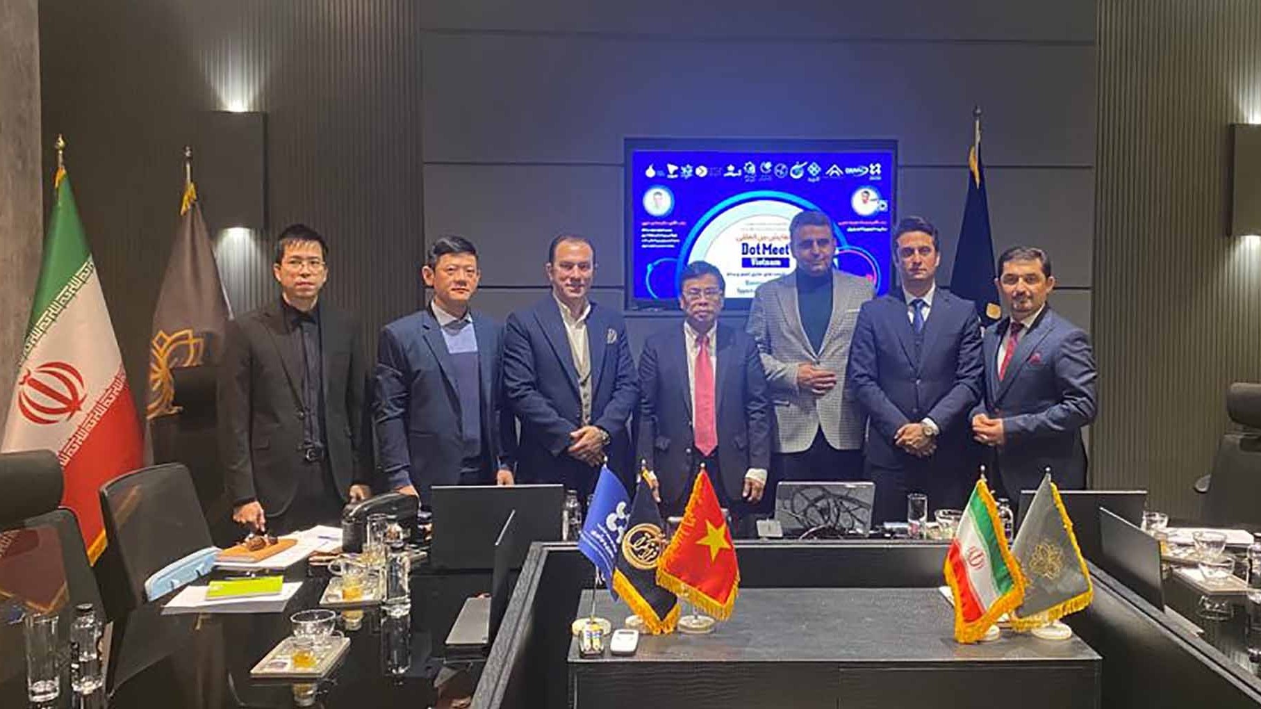 Thúc đẩy hợp tác địa phương, doanh nghiệp Việt Nam-Iran