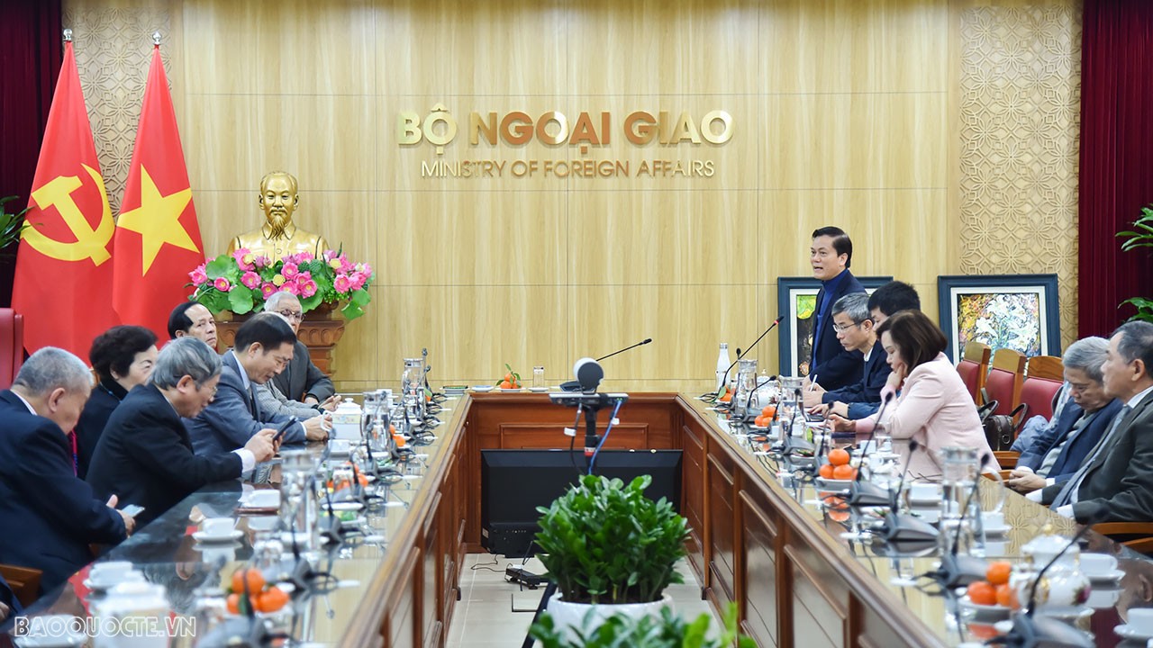 Gặp mặt các cán bộ hưu trí, các chuyên gia, học giả của Ủy ban quốc gia UNESCO Việt Nam Xuân Giáp Thìn 2024 Gặp mặt các cán bộ hưu trí, các chuyên gia, học giả của Ủy ban quốc gia UNESCO Việt Nam Xuân Giáp Thìn 2024