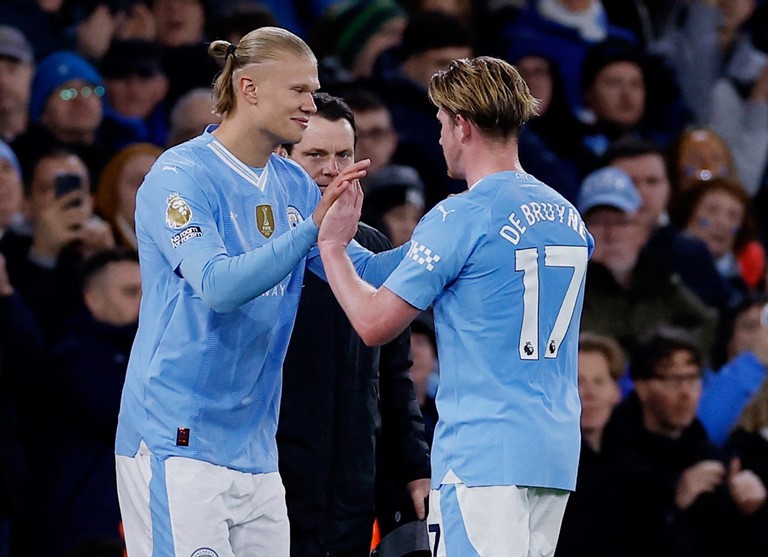 Ngoại hạng Anh: Julian Alvarez lập cú đúp, Man City thắng dễ trước Burnley