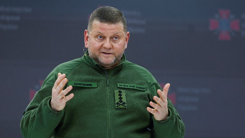 Tổng thống Ukraine muốn thay tướng nhưng bị 'đương sự' cự tuyệt? Mỹ nói Nga sẽ nhận được 'bất ngờ thú vị'