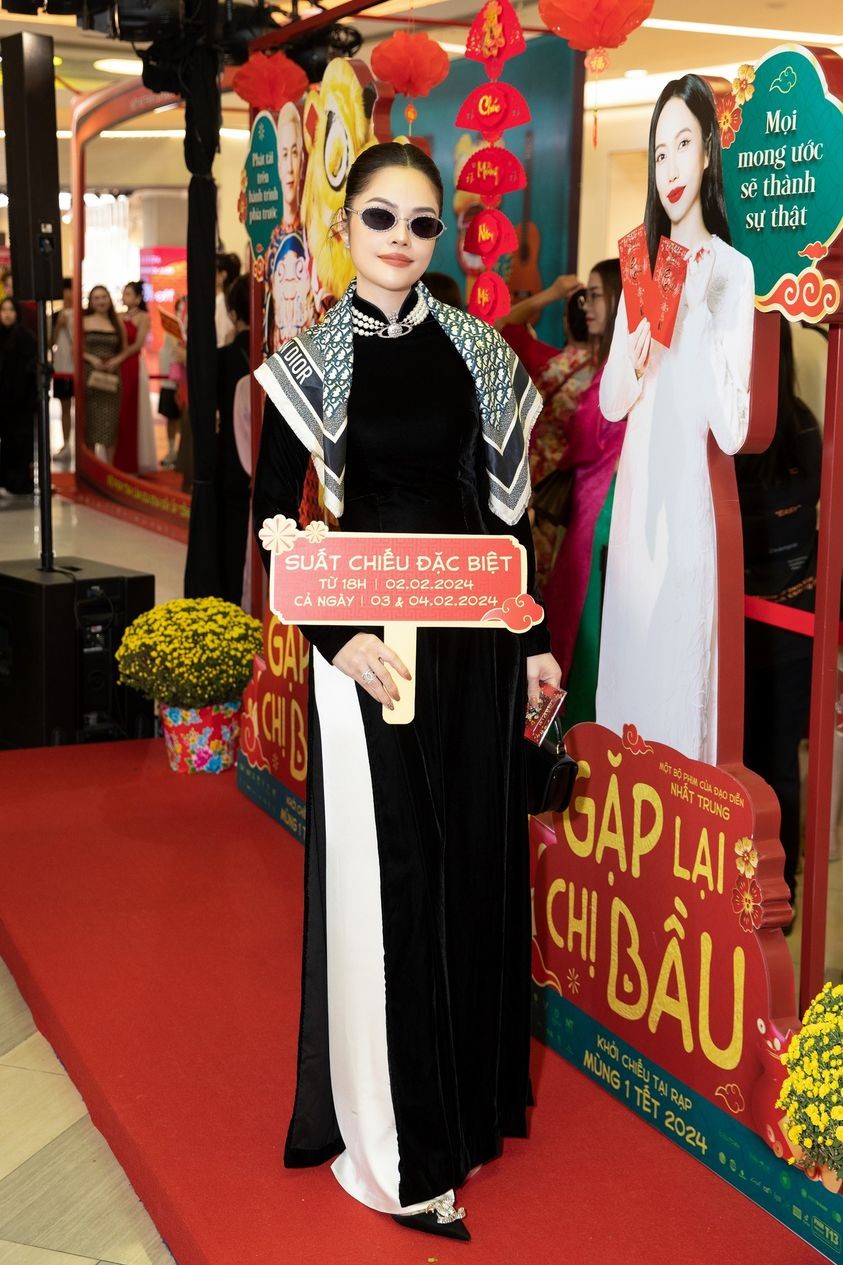 Dương Cẩm Lynh đằm thắm tại Gặp lại chị bầu Dương Cẩm Lynh đằm thắm tại Gặp lại chị bầu