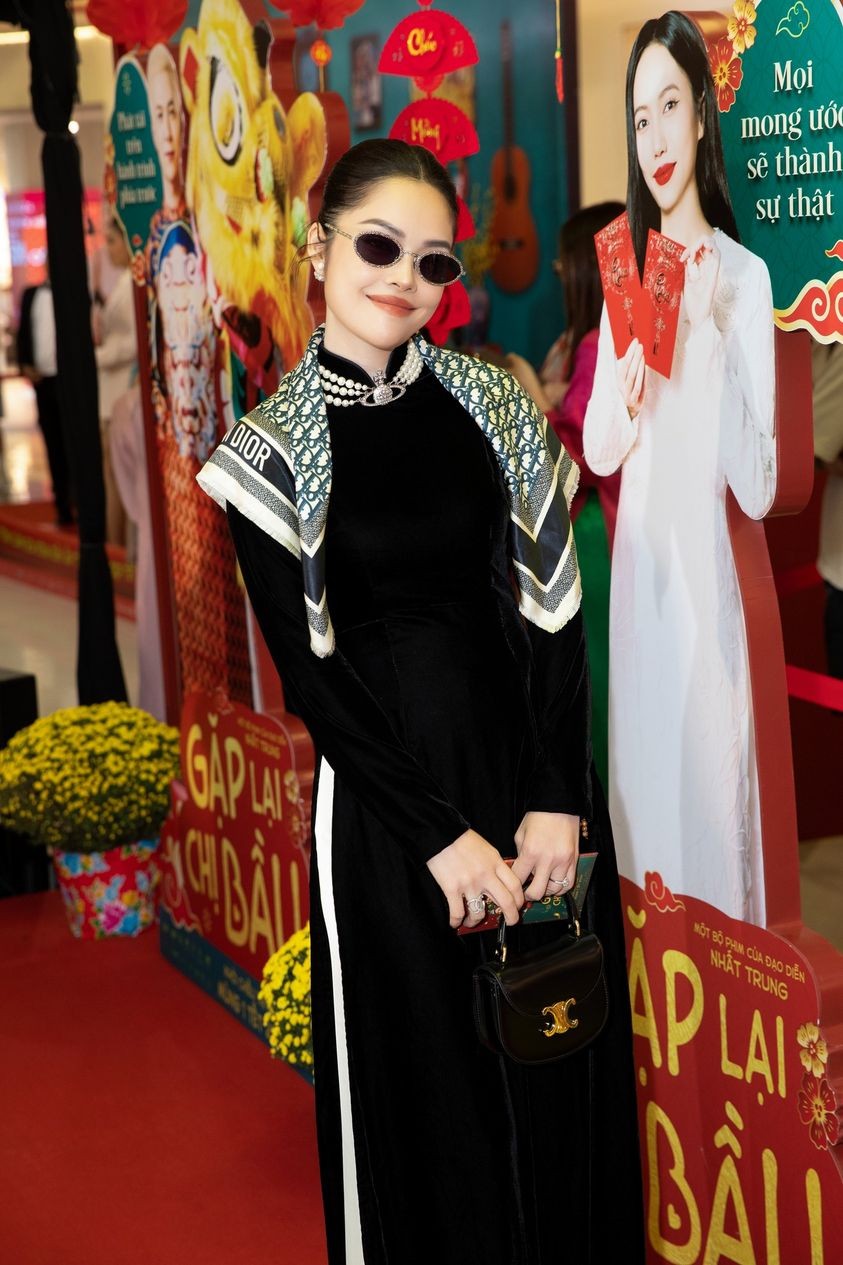 Dương Cẩm Lynh đằm thắm tại Gặp lại chị bầu Dương Cẩm Lynh đằm thắm tại Gặp lại chị bầu