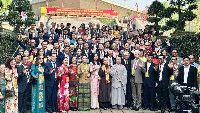 Kiều bào háo hức tham gia những hoạt động đầu tiên của Xuân Quê hương 2024