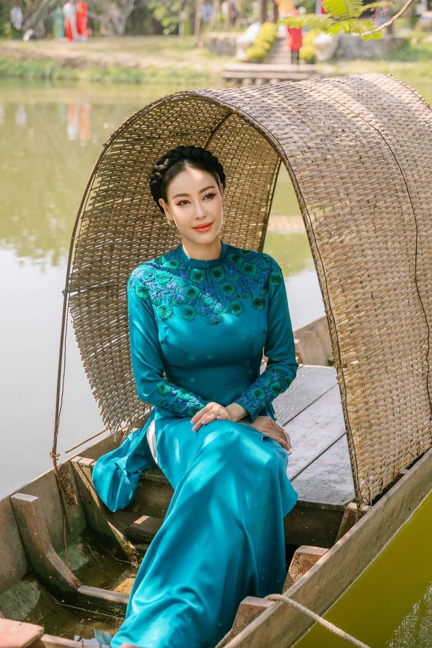 Hoa hậu Hà Kiều Anh