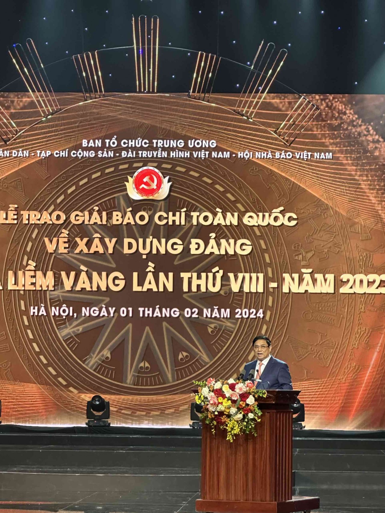 Lễ công bố và trao Giải Búa liềm vàng lần thứ VIII - năm 2023 Lễ công bố và trao Giải Búa liềm vàng lần thứ VIII - năm 2023