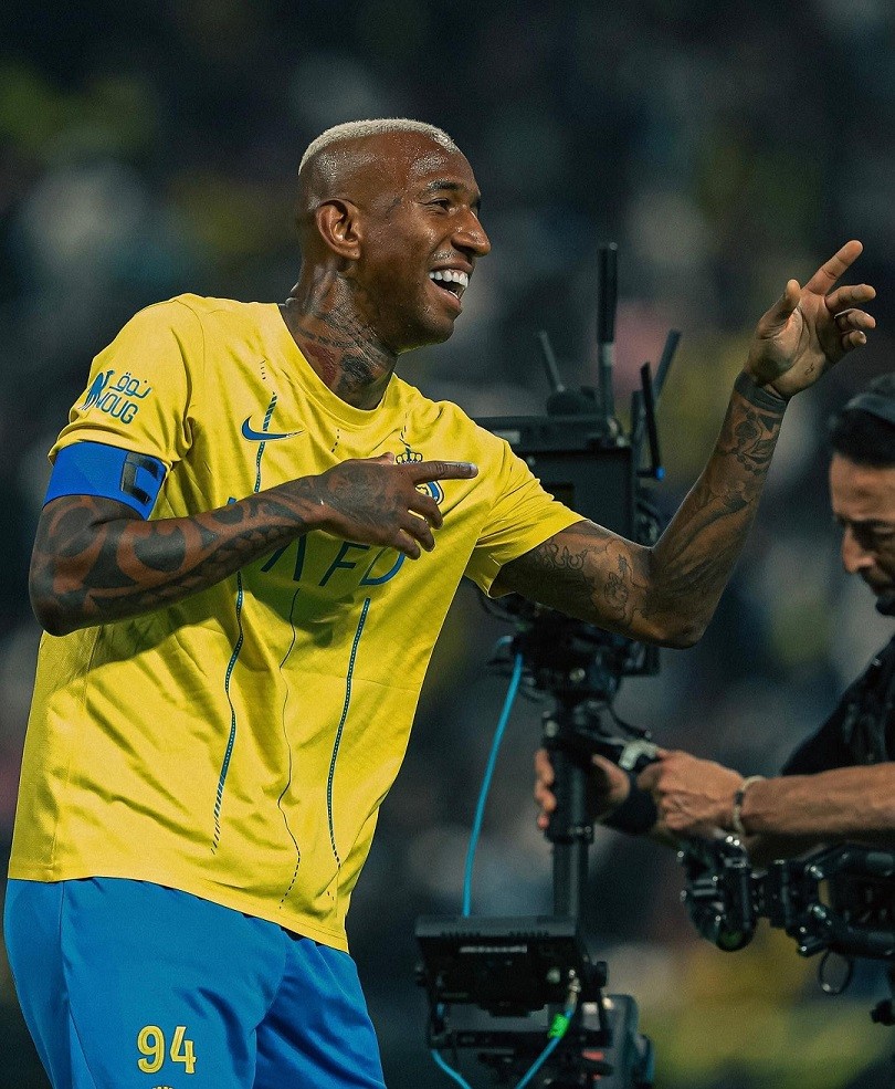 Đến phút thứ 10 đến lượt Talisca lập công nhân đôi cách biệt.