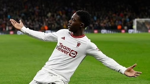 Chuyển nhượng cầu thủ: MU giữ chân sao trẻ Kobbie Mainoo bằng...rất nhiều tiền!