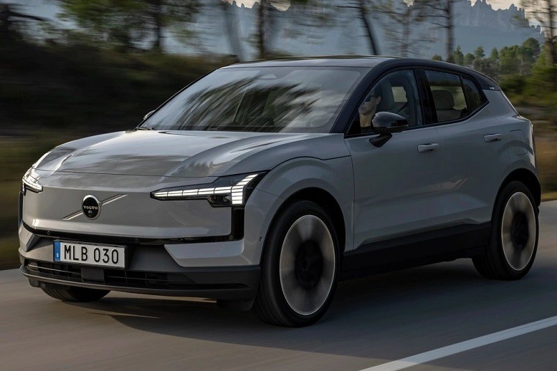 Volvo C40 Recharge có khả năng di chuyển tối đa 344-480km sau một lần sạc đầy