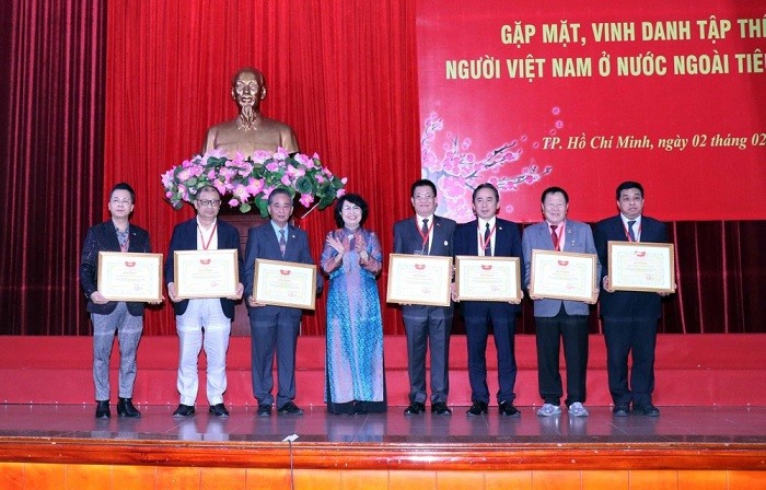 Xuân Quê hương 2024: Vinh danh tập thể, cá nhân kiều bào tiêu biểu có đóng góp cho đất nước