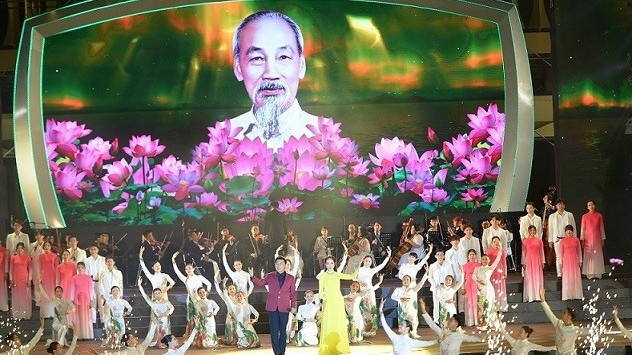 Đêm nghệ thuật Xuân Quê hương 2024: Toả sáng tinh thần đại đoàn kết, hòa hợp dân tộc