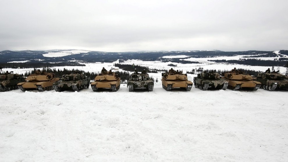 Láng giềng của Nga ký thỏa thuận cho phép Mỹ tiếp cận thêm 8 căn cứ quân sự