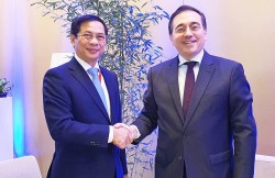 Đề nghị Tây Ban Nha giúp thúc đẩy EC sớm gỡ bỏ thẻ vàng IUU đối với thủy sản Việt Nam