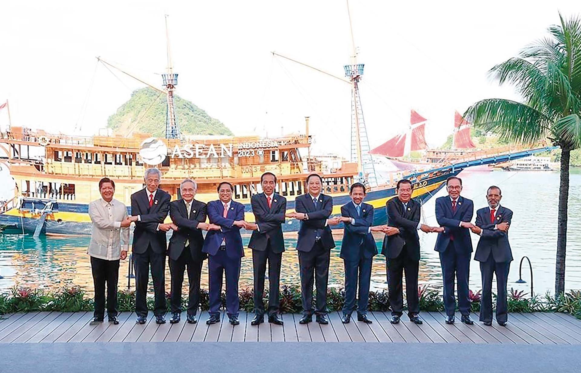 Đại sứ Indonesia : ASEAN sống ở trung tâm của sự đổi thay, bàn về tương lai là sáng kiến kịp thời Đại sứ Indonesia : ASEAN sống ở trung tâm của sự đổi thay, bàn về tương lai là sáng kiến kịp thời