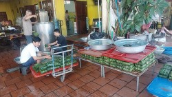 Xuân Giáp Thìn 2024: Cộng đồng người Việt Nam tại Lào dự lễ tất niên hướng về quê hương