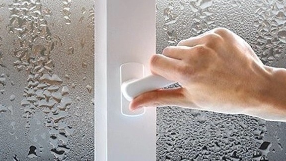 12 cách ngăn hơi nước ngưng tụ trong nhà khi thời tiết nồm ẩm