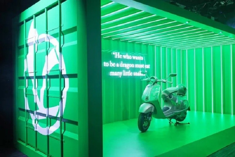 Cận cảnh Vespa 946 Dragon phiên bản giới hạn 1.888 chiếc vừa trình làng Cận cảnh Vespa 946 Dragon phiên bản giới hạn 1.888 chiếc vừa trình làng
