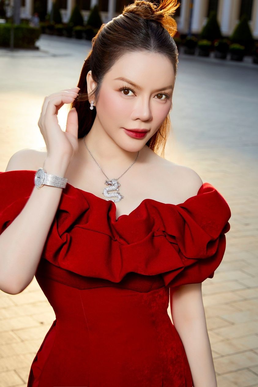 Diễn viên Lý Nhã Kỳ