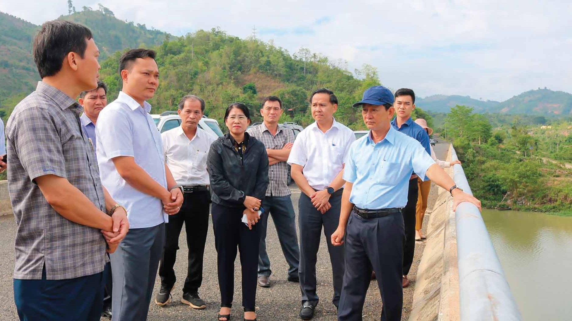 Nữ Bí thư Huyện ủy khơi lên khát vọng biên cương