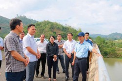 Nữ Bí thư Huyện ủy khơi lên khát vọng biên cương