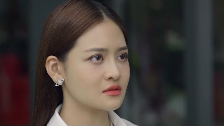 Chúng ta của 8 năm sau tập 42: Như Ý bị Khiêm đưa vào phòng và một người bất ngờ xuất hiện...