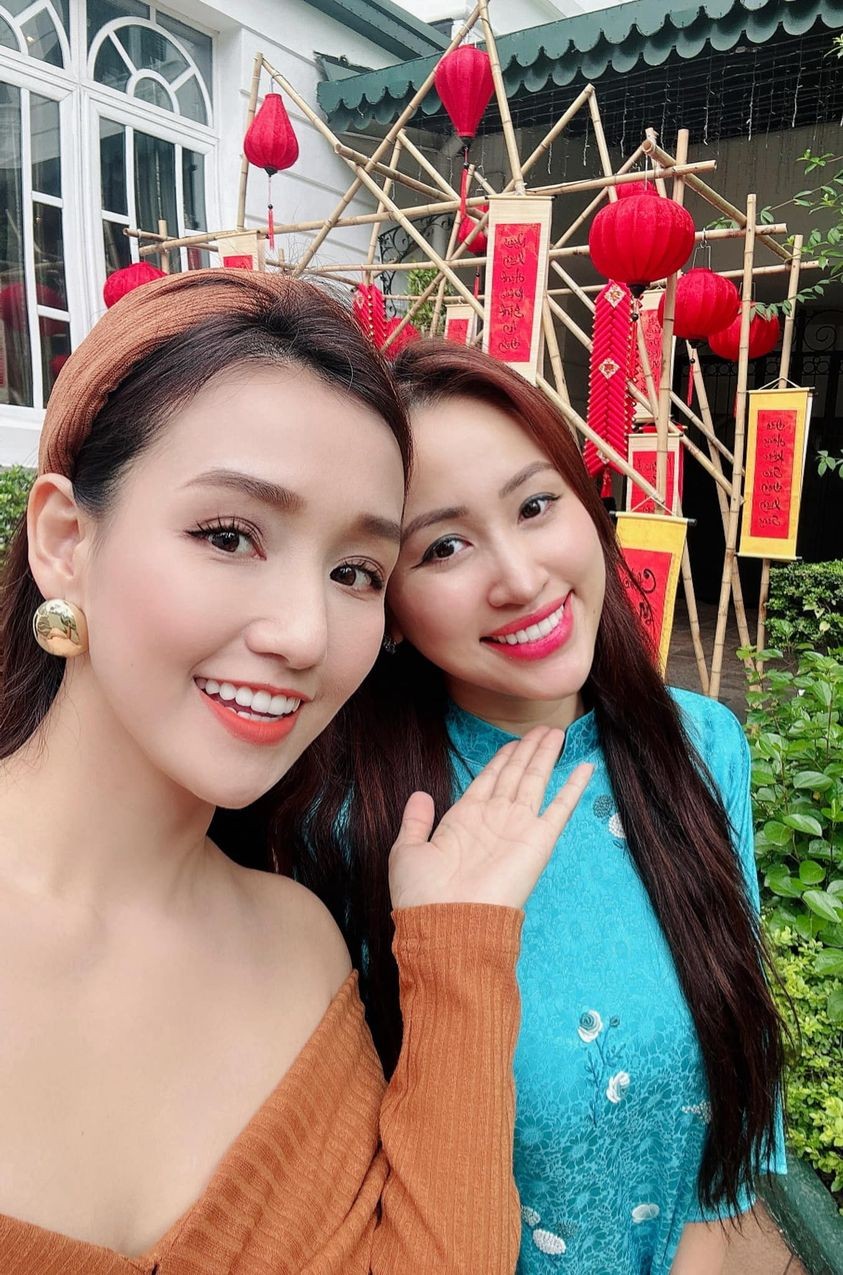 Sao Việt đón Tết