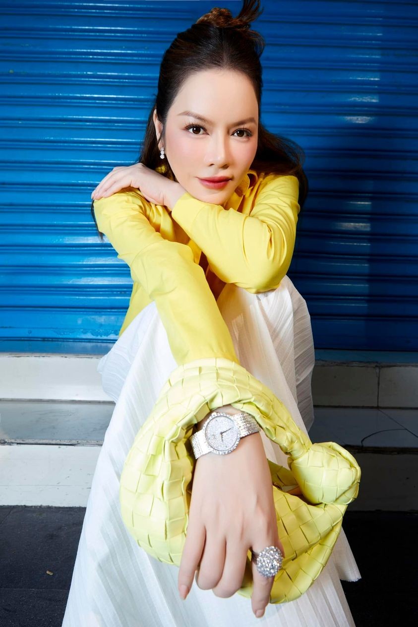 Sao Việt đón Tết