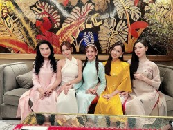 Quỳnh kool, Lý Nhã Kỳ cùng dàn sao Việt đăng ảnh rộn ràng đón Tết