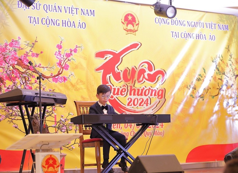 Đại sứ quán Việt Nam tại Áo tổ chức Tết Cộng đồng - Xuân Quê hương 2024