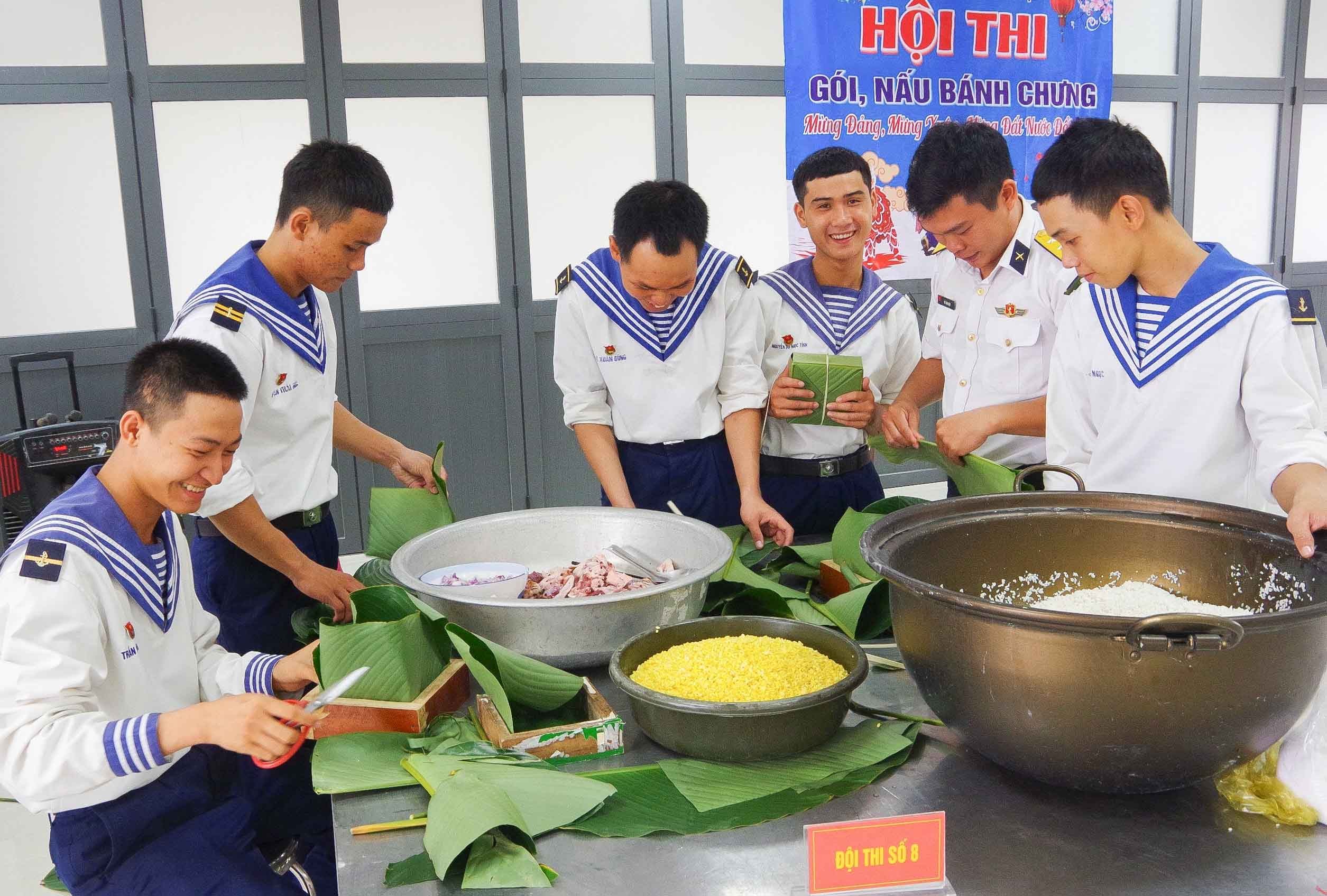 Lực lượng hải quân đón Tết thế nào?