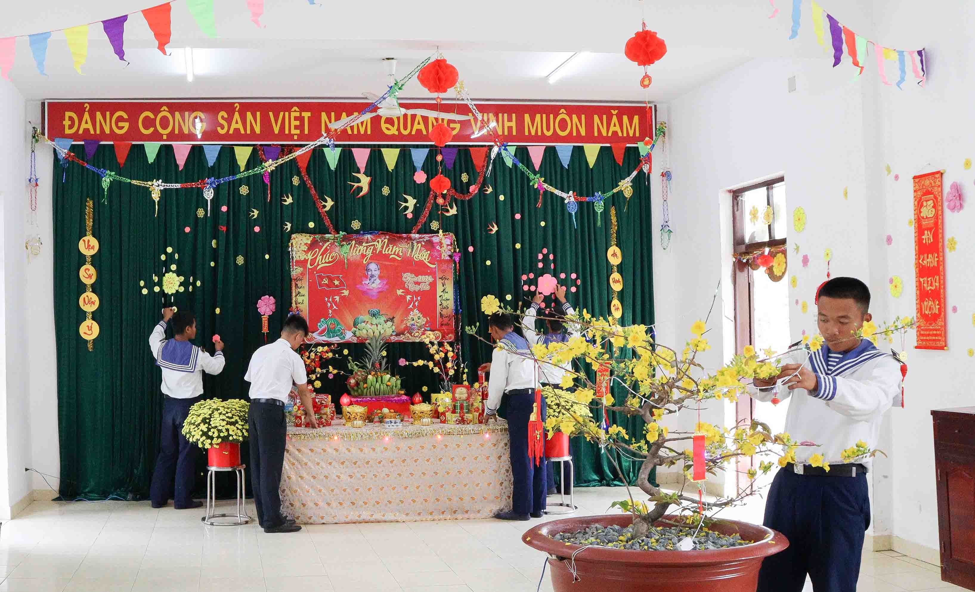 Lực lượng hải quân đón Tết thế nào?