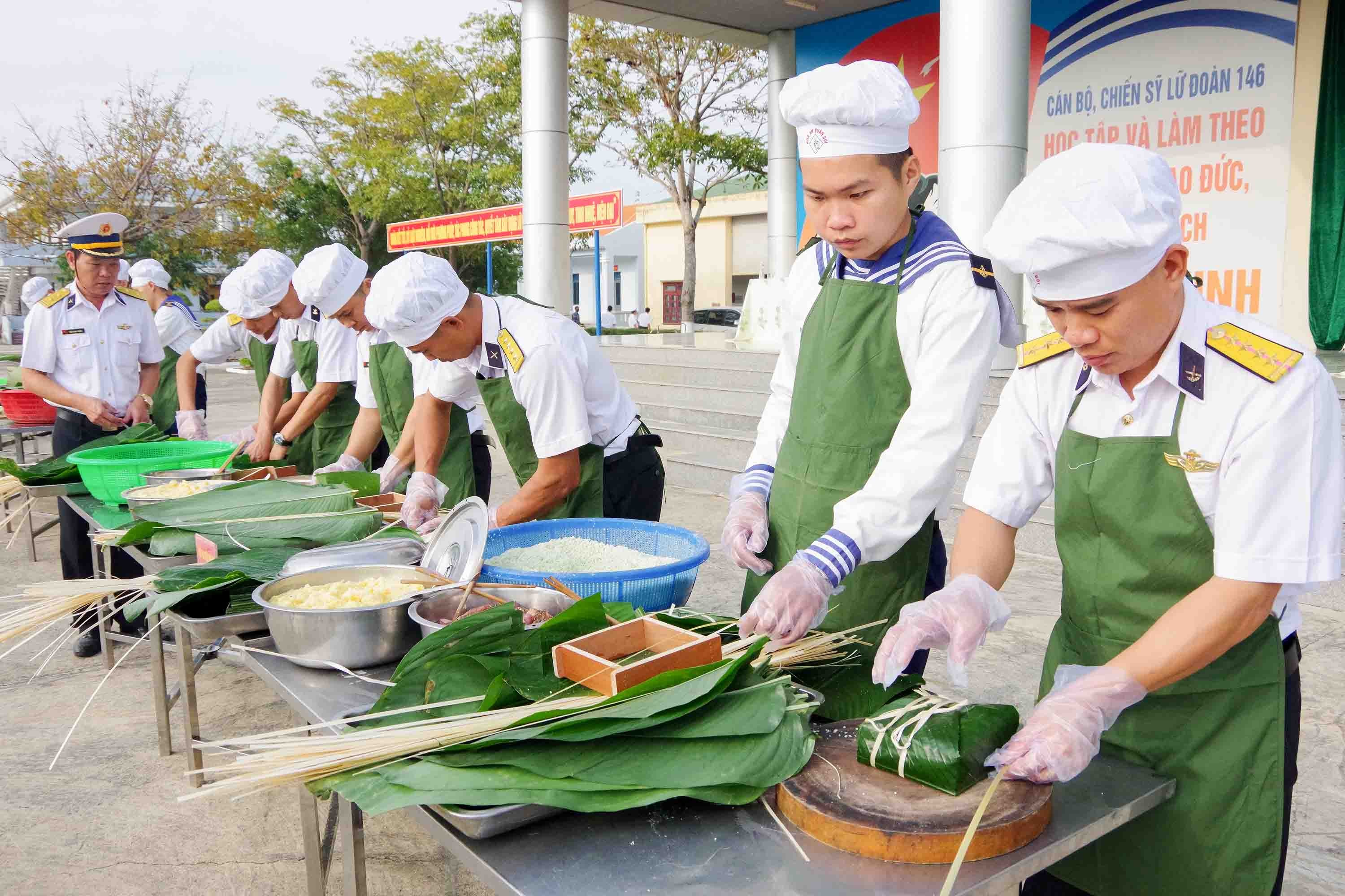 Lực lượng hải quân đón Tết thế nào?